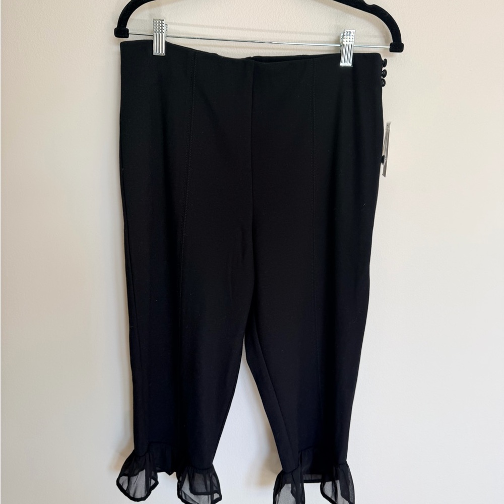 Anthropologie Black Cropped Pants w/ Ruffle Hem – Size M